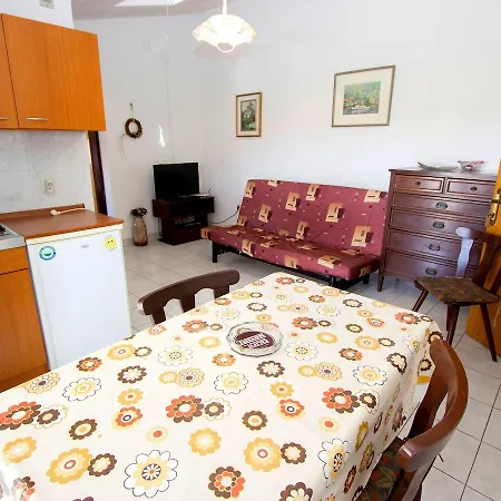 Tin Apartment